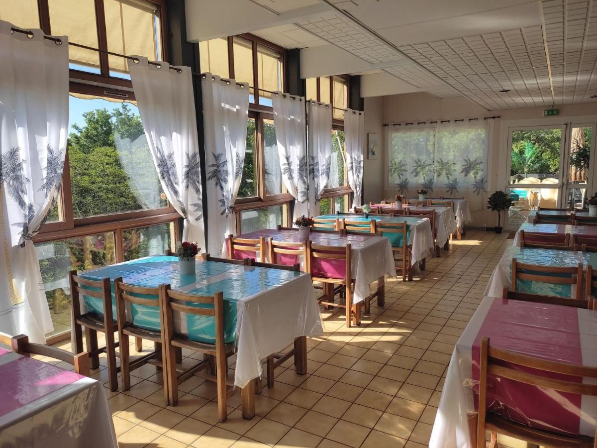 Готель Kamea Club La Gironie Turenne Екстер'єр фото